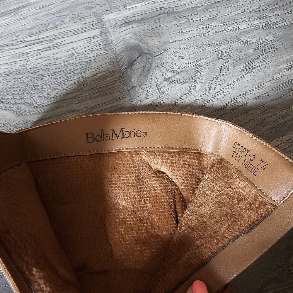 Bella Marie, Women's Tan Suede Boots, Size 7.5 New - Picture 6 of 6